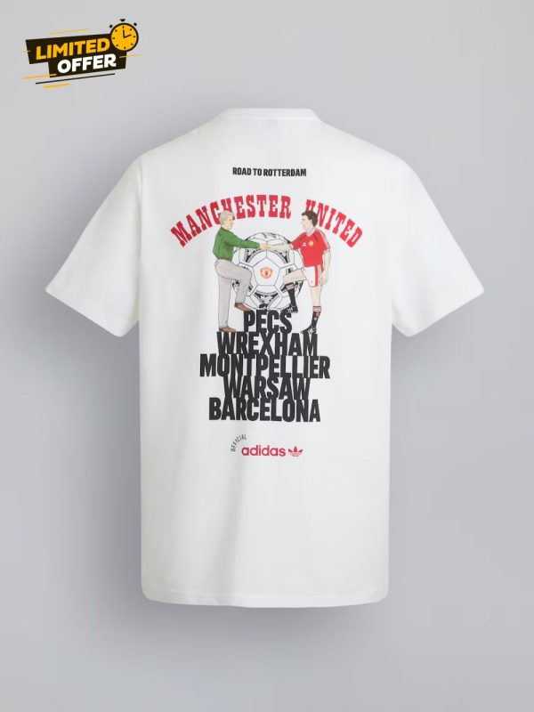 1991 Manchester United t-shirt in white cotton with retro badge.