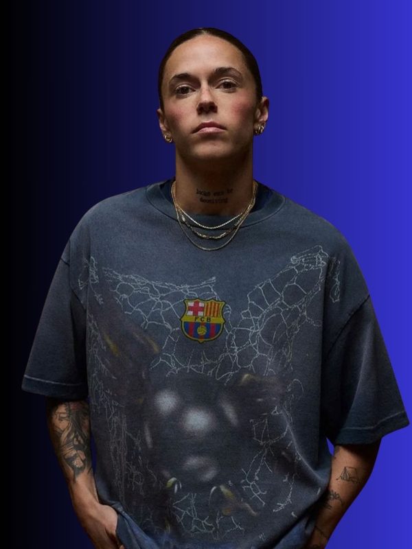 Barcelona oversized grey tee (2) Oversized Barcelona grey tee with spray paint logo