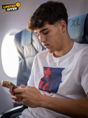 FC Barcelona colorful logo T-shirt in white – unisex fan edition